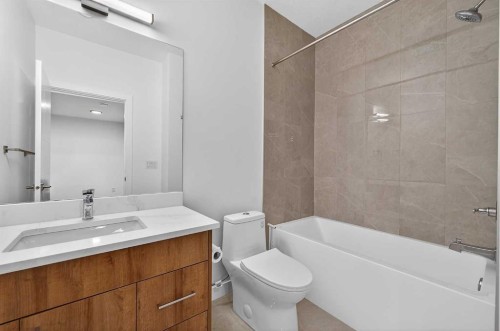 8124 47 Avenue Nw, Calgary, AB 