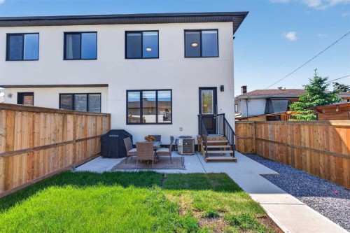 8124 47 Avenue Nw, Calgary, AB 