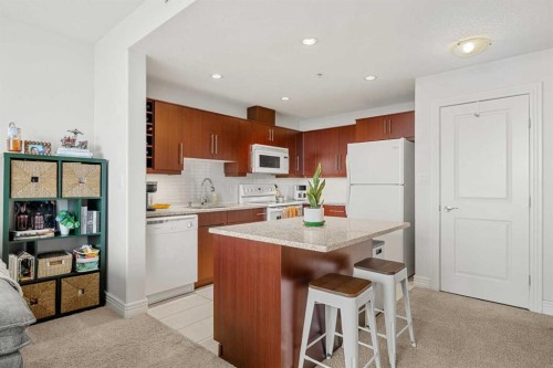 1808-55 Spruce Place Sw, Calgary, AB - Indoor Photo Showing Kitchen