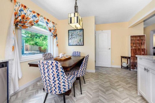208 Van Horne Crescent Ne, Calgary, AB - Indoor Photo Showing Dining Room