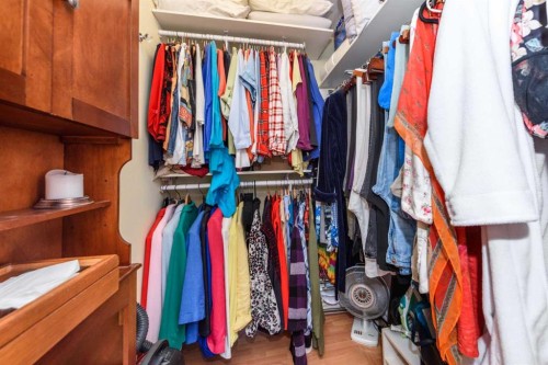 208 Van Horne Crescent Ne, Calgary, AB - Indoor With Storage
