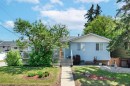208 Van Horne Crescent Ne, Calgary, AB  - Outdoor 