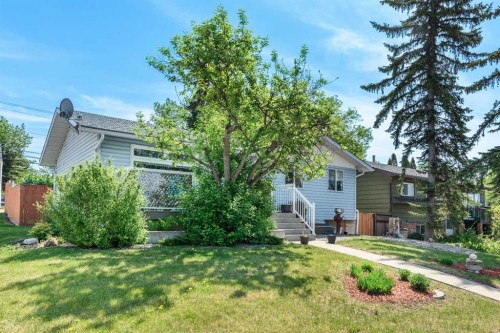 208 Van Horne Crescent Ne, Calgary, AB - Outdoor