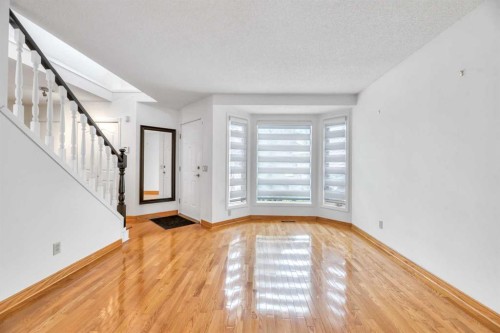 37 Shawbrooke Bay Sw, Calgary, AB - Indoor Photo Showing Other Room