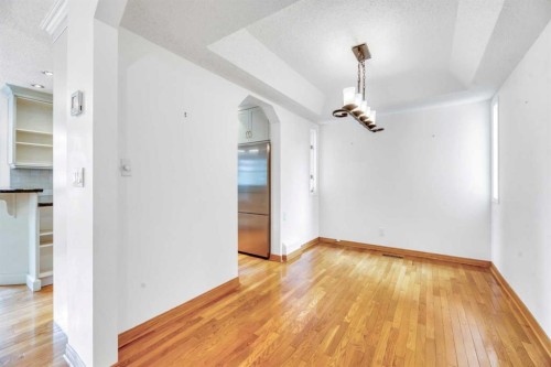 37 Shawbrooke Bay Sw, Calgary, AB - Indoor Photo Showing Other Room