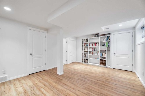 37 Shawbrooke Bay Sw, Calgary, AB - Indoor Photo Showing Other Room