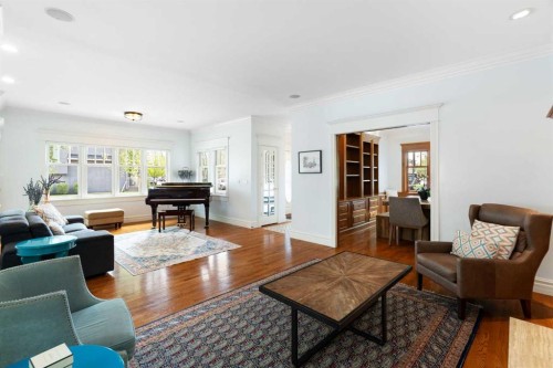 2402 Bowness Road Nw, Calgary, AB - Indoor Photo Showing Living Room