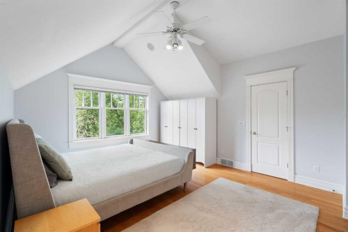 2402 Bowness Road Nw, Calgary, AB - Indoor Photo Showing Bedroom