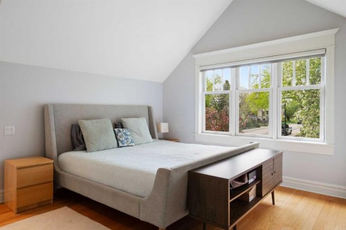 2402 Bowness Road Nw, Calgary, AB - Indoor Photo Showing Bedroom