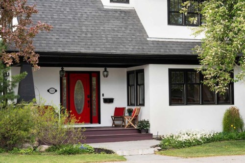 2402 Bowness Road Nw, Calgary, AB - Outdoor