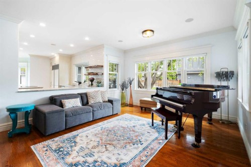 2402 Bowness Road Nw, Calgary, AB - Indoor Photo Showing Living Room