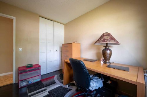 139 Maitland Road Ne, Calgary, AB - Indoor Photo Showing Office