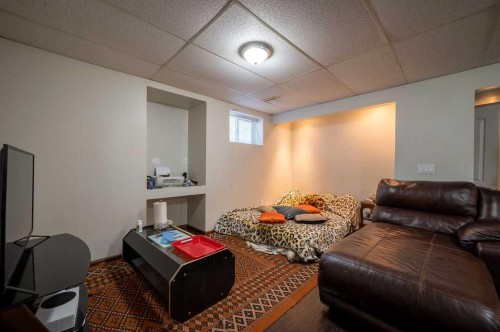 139 Maitland Road Ne, Calgary, AB - Indoor