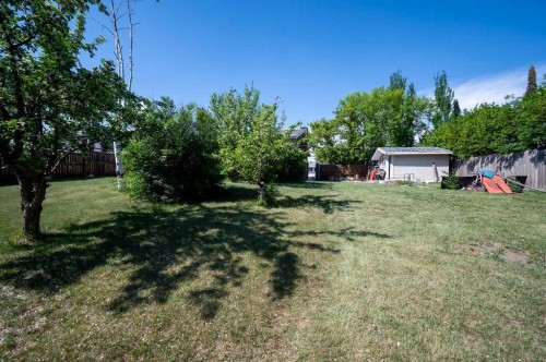 139 Maitland Road Ne, Calgary, AB - Outdoor