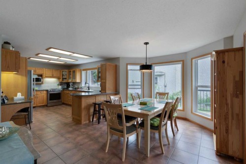 616 Memorial Avenue, Vulcan, AB - Indoor