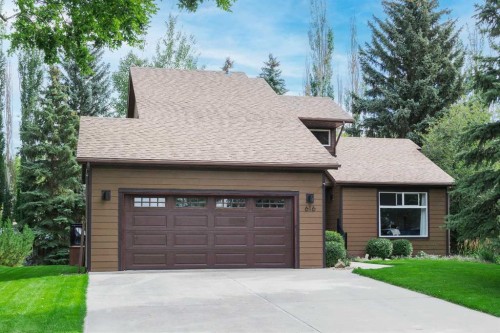 616 Memorial Avenue, Vulcan, AB - Outdoor