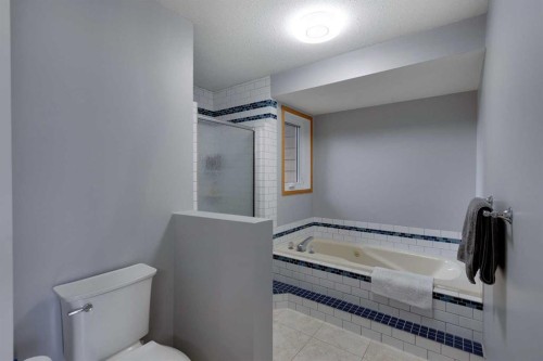 616 Memorial Avenue, Vulcan, AB - Indoor Photo Showing Bathroom