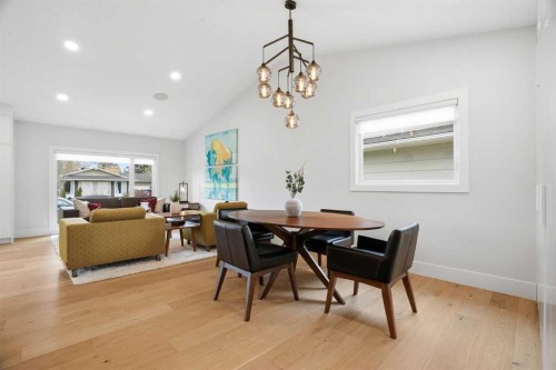 815 120 Avenue Se, Calgary, AB - Indoor Photo Showing Dining Room