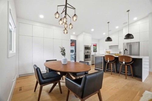 815 120 Avenue Se, Calgary, AB - Indoor Photo Showing Dining Room