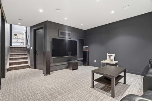 815 120 Avenue Se, Calgary, AB - Indoor