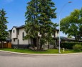 3302 39 Street Sw, Calgary, AB 