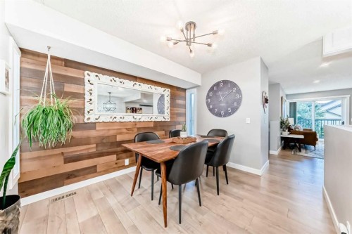 96 Coach Gate Way Sw, Calgary, AB 