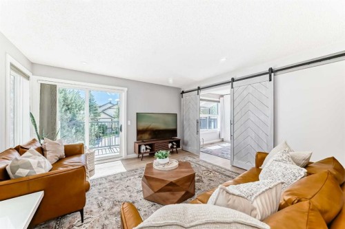 96 Coach Gate Way Sw, Calgary, AB 
