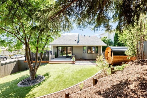 96 Coach Gate Way Sw, Calgary, AB 