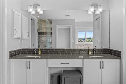 142 Sandstone Drive, Okotoks, AB - Indoor Photo Showing Kitchen