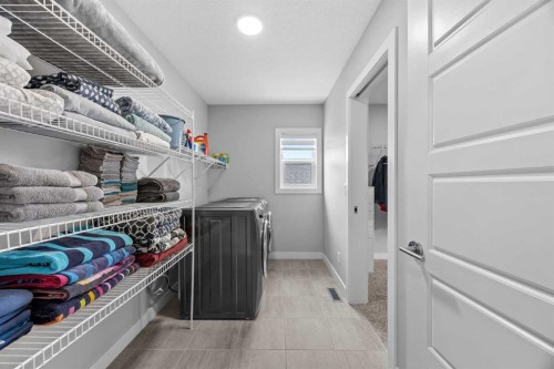 142 Sandstone Drive, Okotoks, AB - Indoor