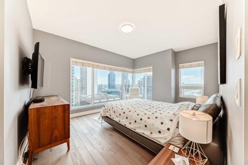 2101-920 5 Avenue Sw, Calgary, AB - Indoor Photo Showing Bedroom