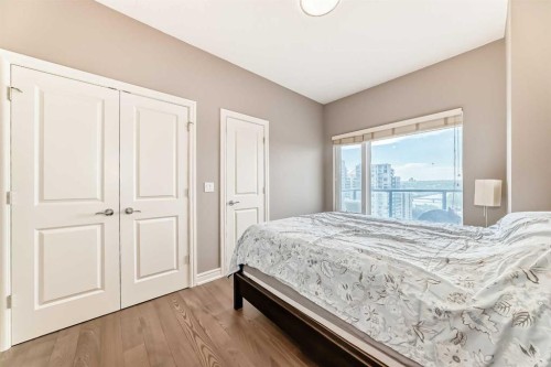 2101-920 5 Avenue Sw, Calgary, AB - Indoor Photo Showing Bedroom