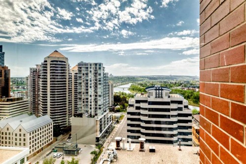 2101-920 5 Avenue Sw, Calgary, AB - Outdoor