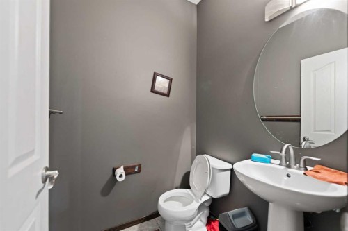 34 Brightoncrest Common Se, Calgary, AB - Indoor Photo Showing Bathroom