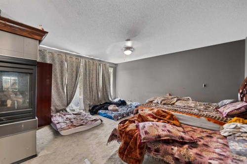 34 Brightoncrest Common Se, Calgary, AB - Indoor Photo Showing Bedroom