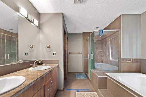 34 Brightoncrest Common Se, Calgary, AB - Indoor Photo Showing Bathroom