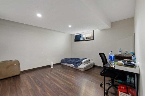 34 Brightoncrest Common Se, Calgary, AB - Indoor Photo Showing Other Room