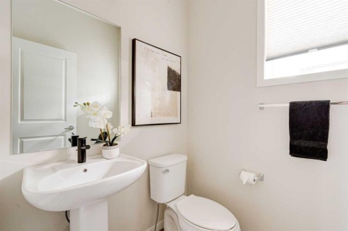 1409-355 Nolancrest Heights Nw, Calgary, AB - Indoor Photo Showing Bathroom