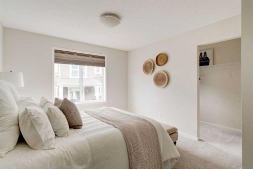 1409-355 Nolancrest Heights Nw, Calgary, AB - Indoor Photo Showing Bedroom