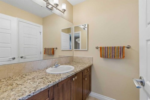 280 Rainbow Falls Way, Chestermere, AB - Indoor Photo Showing Bathroom