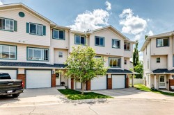 270 Rocky Ridge Court NW Calgary, AB T3G 4P1