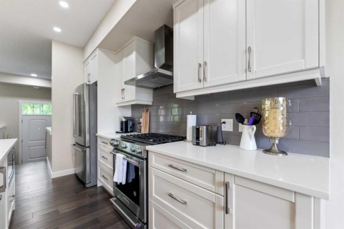 165 Cranbrook Villas Se, Calgary, AB - Indoor Photo Showing Kitchen With Stainless Steel Kitchen With Upgraded Kitchen