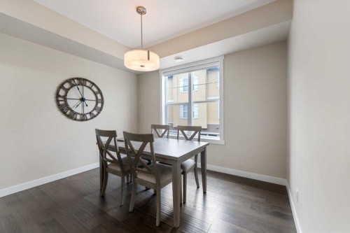 165 Cranbrook Villas Se, Calgary, AB - Indoor Photo Showing Dining Room