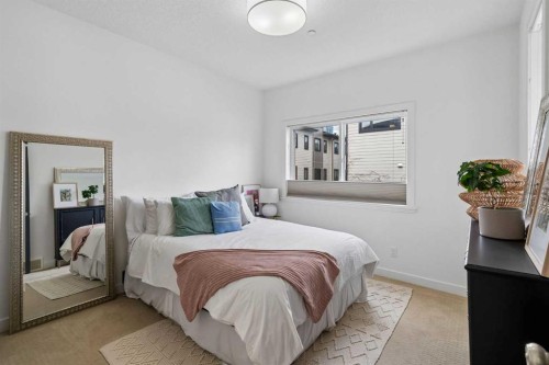 745 Mcdougall Road Ne, Calgary, AB - Indoor Photo Showing Bedroom