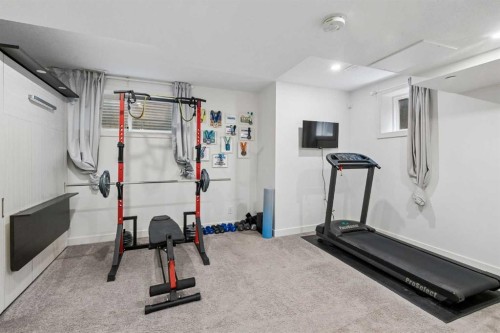 745 Mcdougall Road Ne, Calgary, AB - Indoor Photo Showing Gym Room