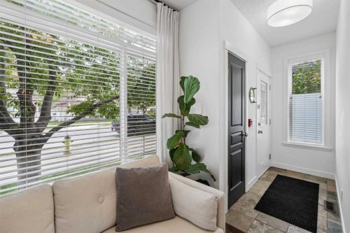 745 Mcdougall Road Ne, Calgary, AB - Indoor Photo Showing Other Room