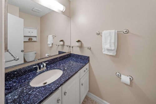 39 Woodmont Way, Calgary, AB 