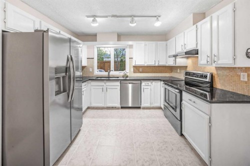 39 Woodmont Way, Calgary, AB 
