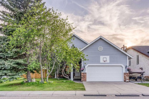 39 Woodmont Way, Calgary, AB 