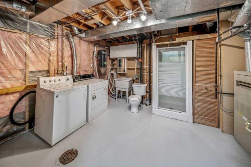 39 Woodmont Way, Calgary, AB 